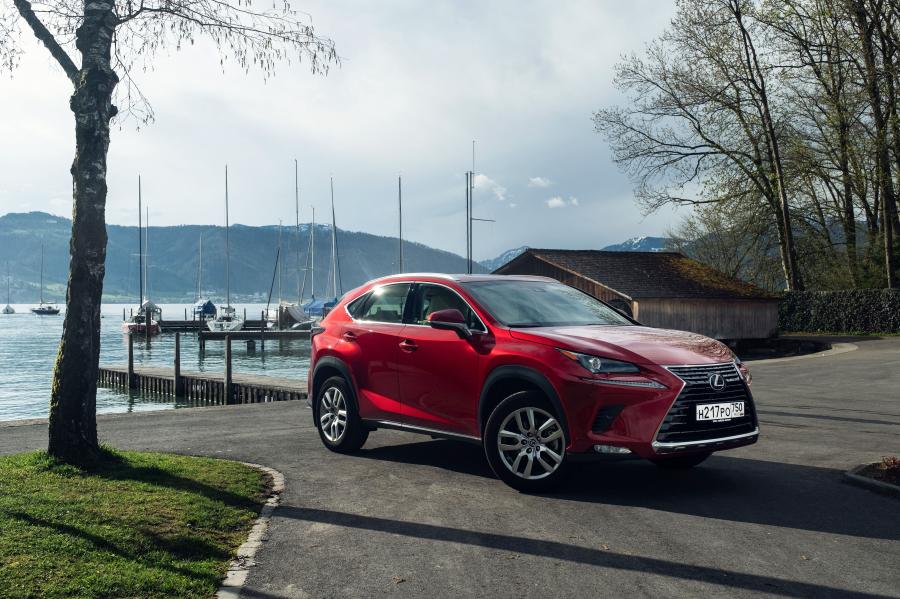  Lexus NX200 2018 года  (CIS) (фото 3 из 43)